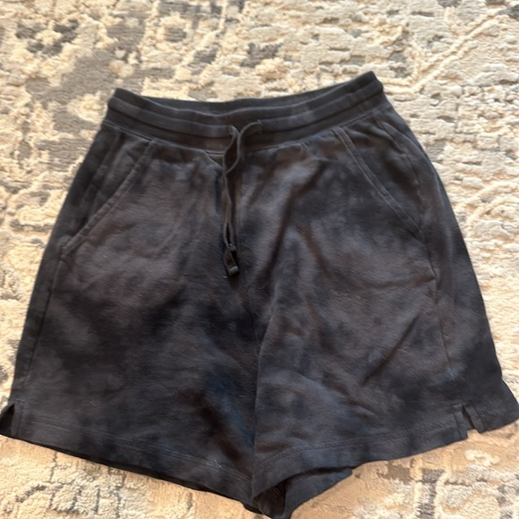 Extra High-Waisted Vintage Tie-Dyed Sweat Shorts - Picture 4 of 13